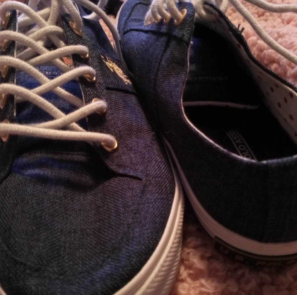 Shoes - Picture 4 of 5